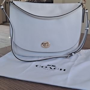 Coach turnlock hobo bag in Chalk
